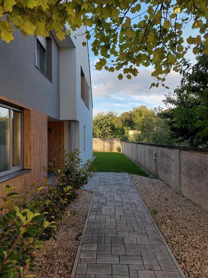 Linden Apartman 106 - Adults Only Мошонмадьяровар Экстерьер фото